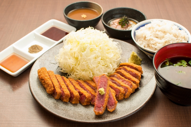 【名物】牛ロースカツ京とろろ膳