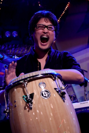 オルケスタ・レグルス荒川B琢哉(Conga)