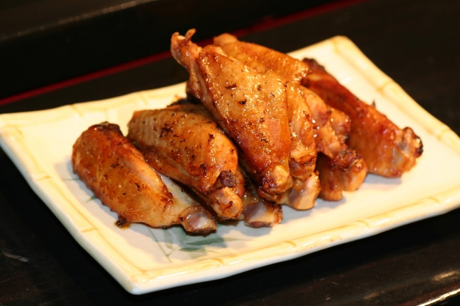 【わんこ手羽と親鳥のお店 かちてば】